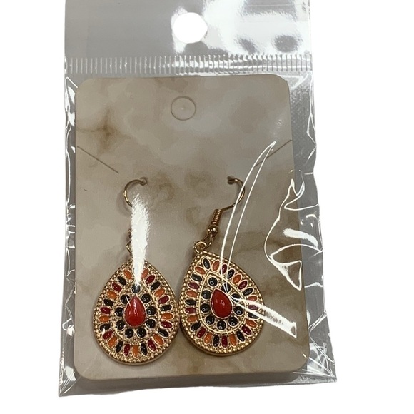 pattern earrings - Picture 4 of 5